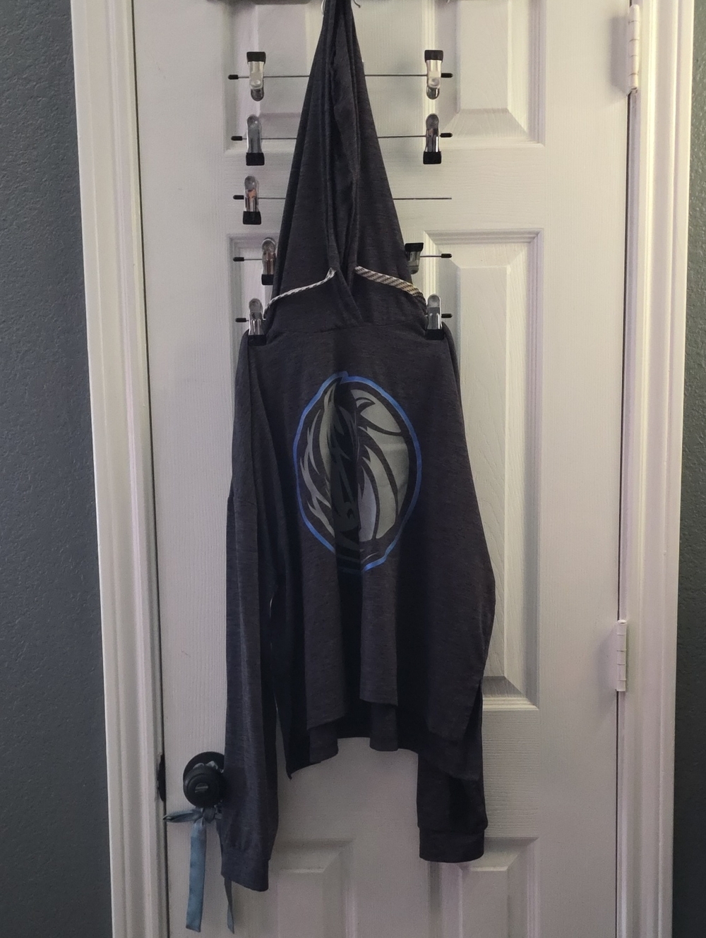Mavericks Light Hoodie Sweatshirt